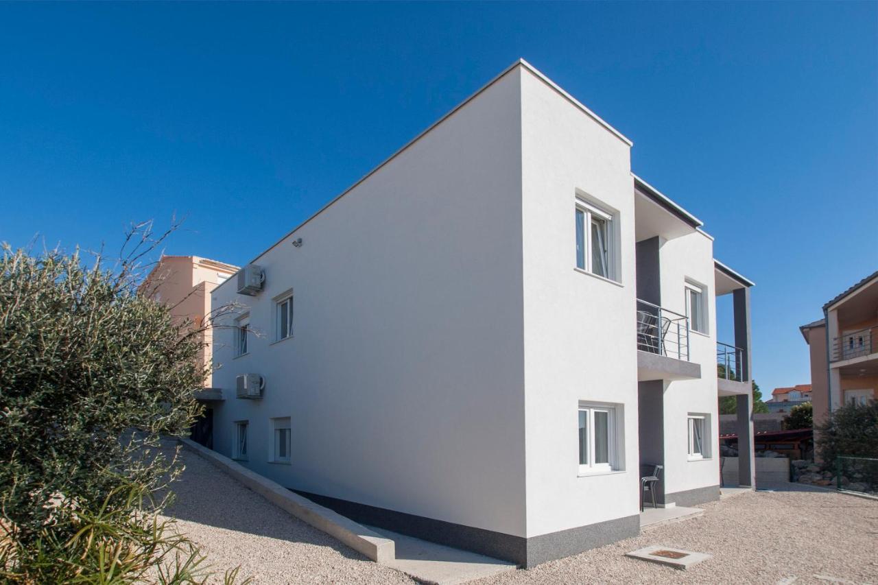 Apartments Osti روغوزنيكا المظهر الخارجي الصورة