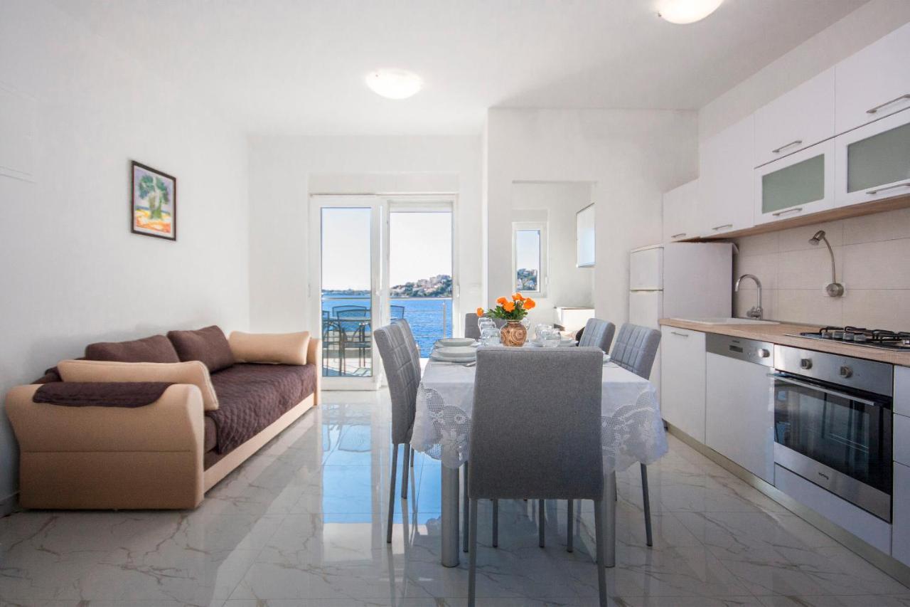 Apartments Osti روغوزنيكا المظهر الخارجي الصورة