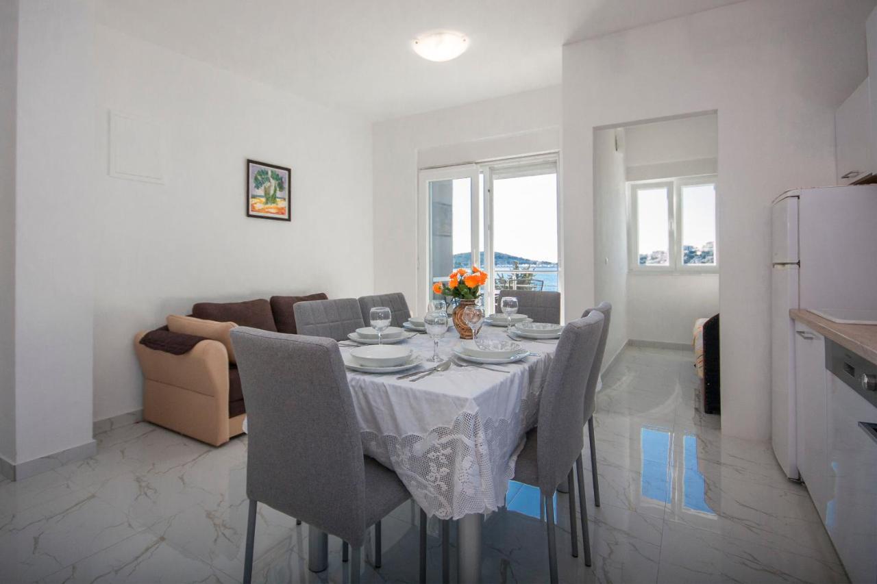 Apartments Osti روغوزنيكا المظهر الخارجي الصورة