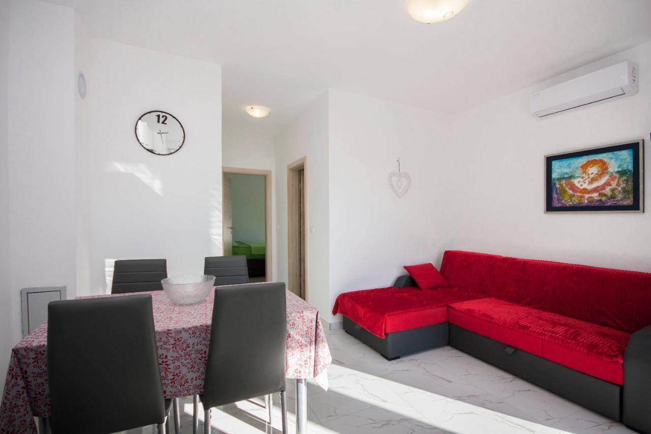 Apartments Osti روغوزنيكا المظهر الخارجي الصورة